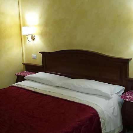 3 Lati Di Pitagora B&B โรม ภายนอก รูปภาพ