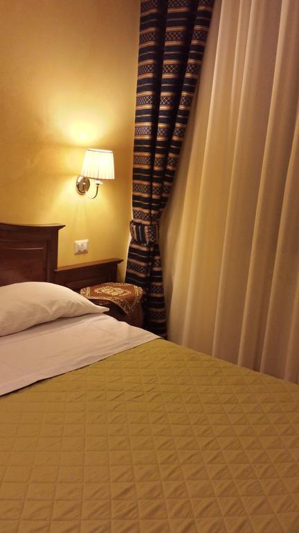 3 Lati Di Pitagora B&B โรม ภายนอก รูปภาพ